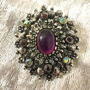 Vintage Sarah Coventry Silver and Purple Brooch/Pendant.